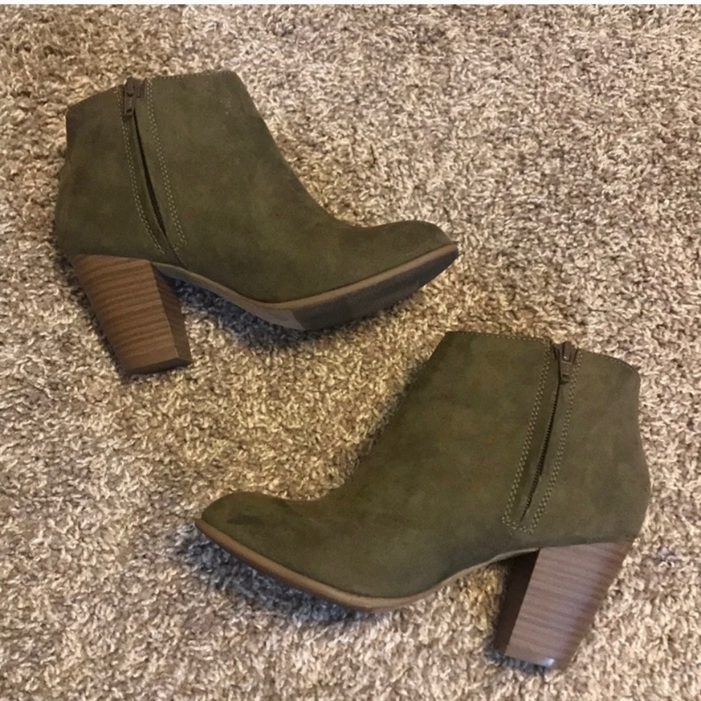 Old navy boots